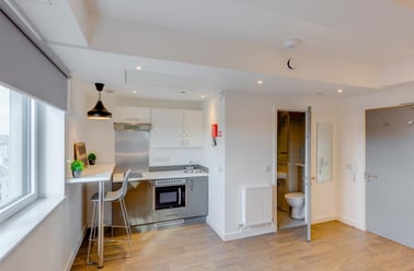 Notte Street, The Hoe, Plymouth - Image 3